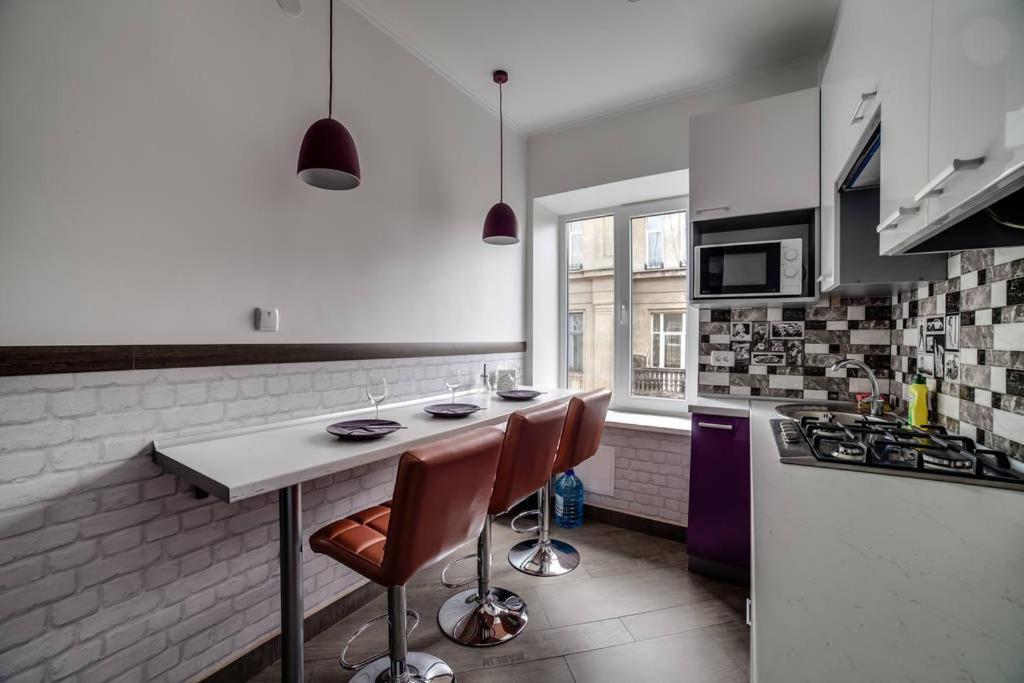 Romantic Apartments - Центр Львова , З Видом На Місто Exterior foto